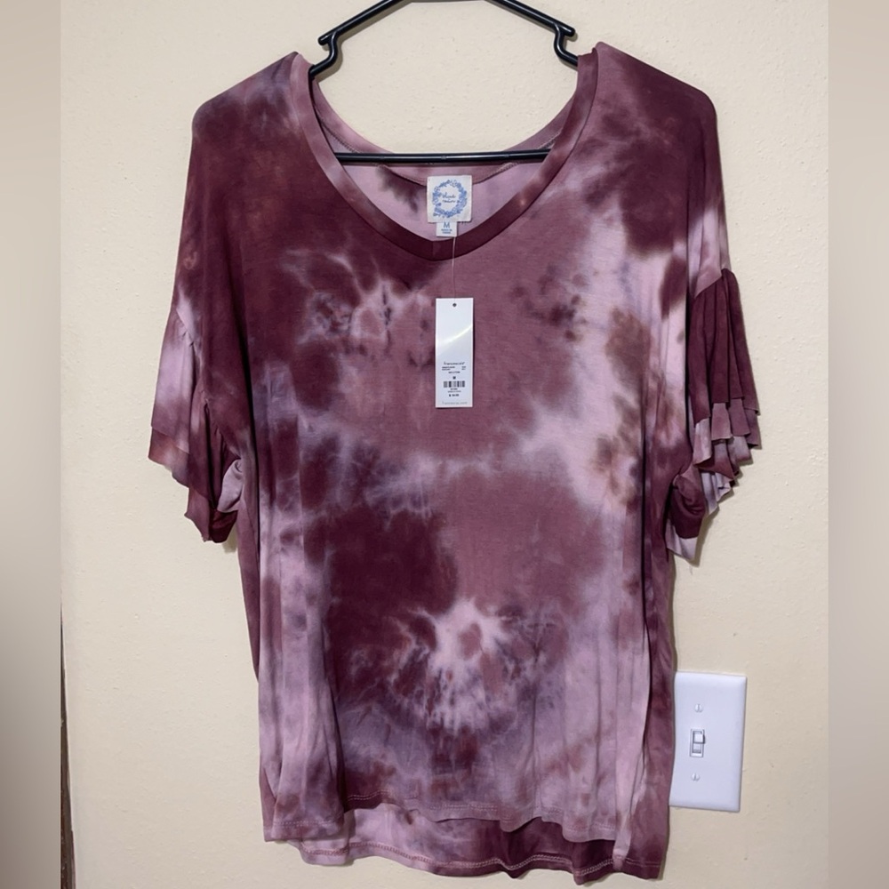 TIE DYE RUFFLE SLEEVE TSHIRT NWT